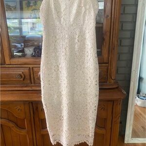 Elegant Lace Midi Dress in Cream